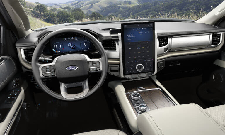 2024 Ford Expedition wheel and dash