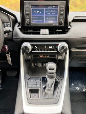 2020 Toyota RAV4 LE / AWD